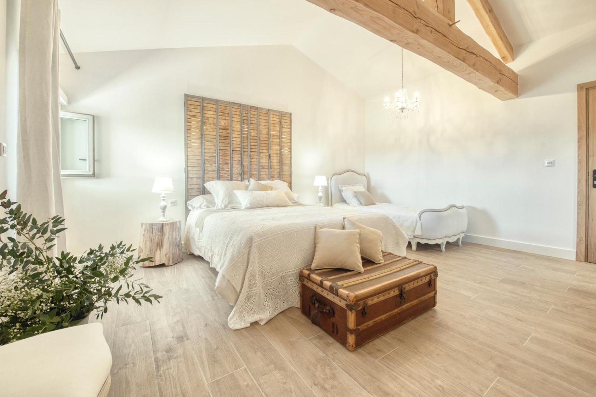 Отель Escons Domaine De Charme Saint-Sulpice-sur-Leze Экстерьер фото